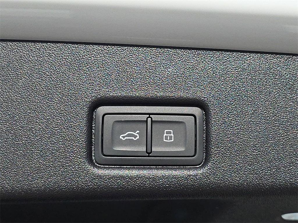 new 2025 Audi SQ5 car, priced at $74,190