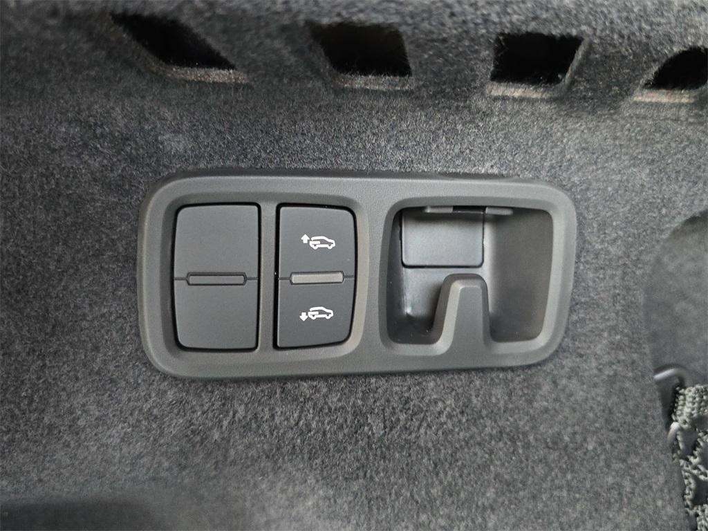 new 2026 Audi RS Q8 car, priced at $157,555