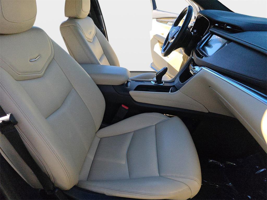 used 2019 Cadillac XT5 car, priced at $17,900