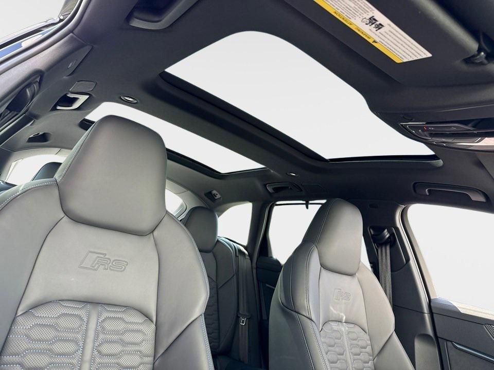 new 2025 Audi RS 6 Avant car, priced at $140,990