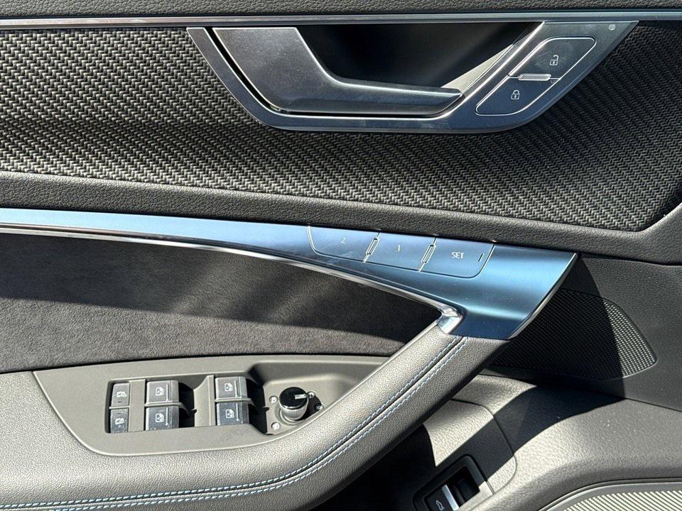 new 2025 Audi RS 6 Avant car, priced at $140,990