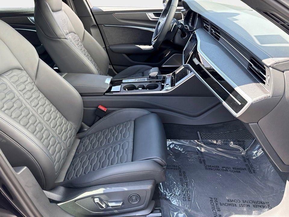 new 2025 Audi RS 6 Avant car, priced at $140,990