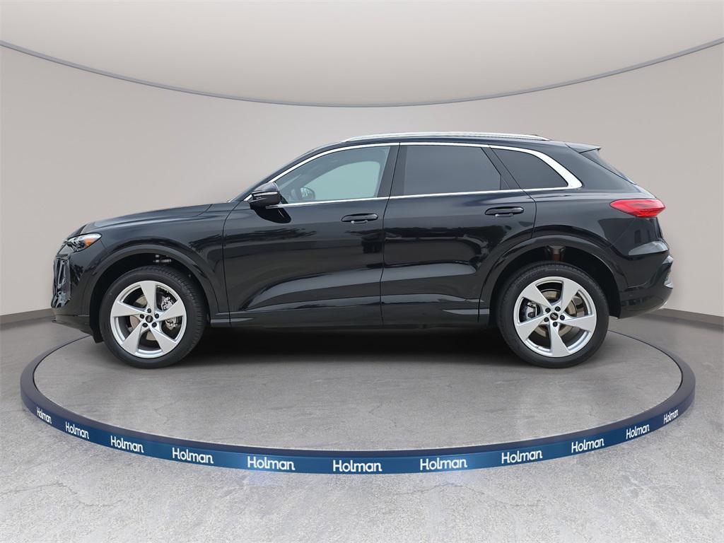 new 2025 Audi Q5 car, priced at $61,240