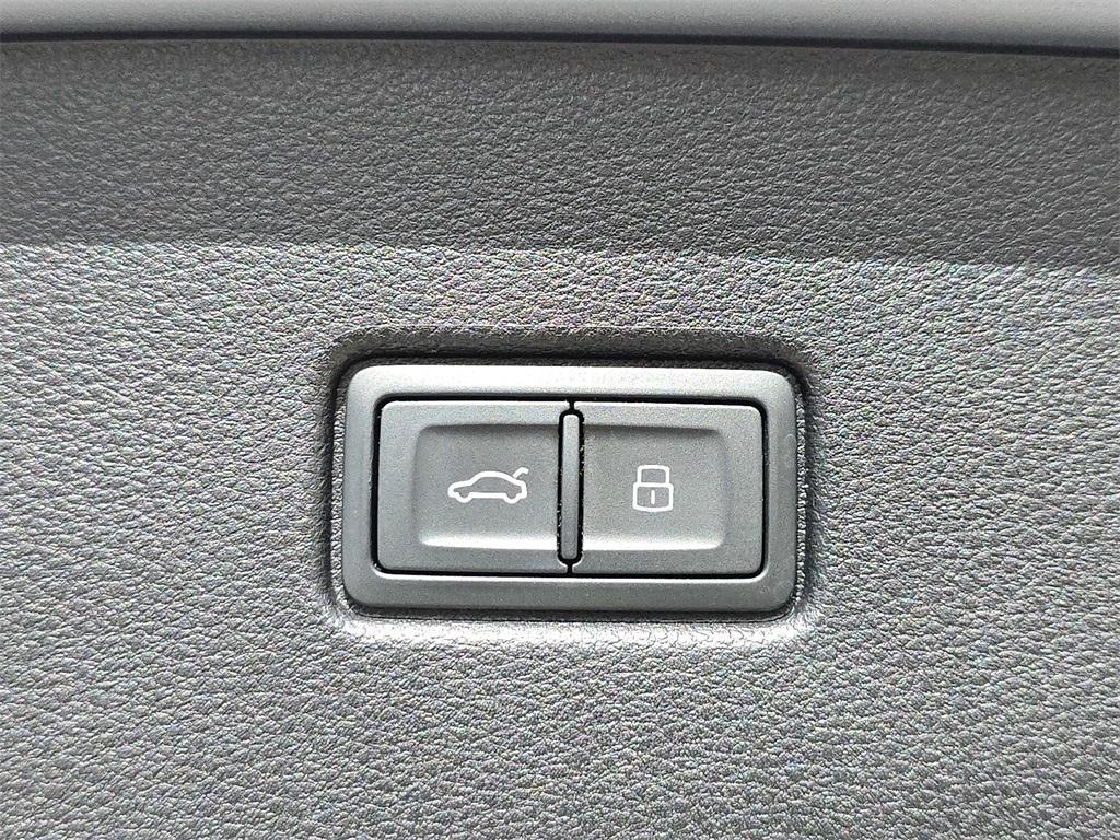 used 2023 Audi SQ5 car, priced at $44,990