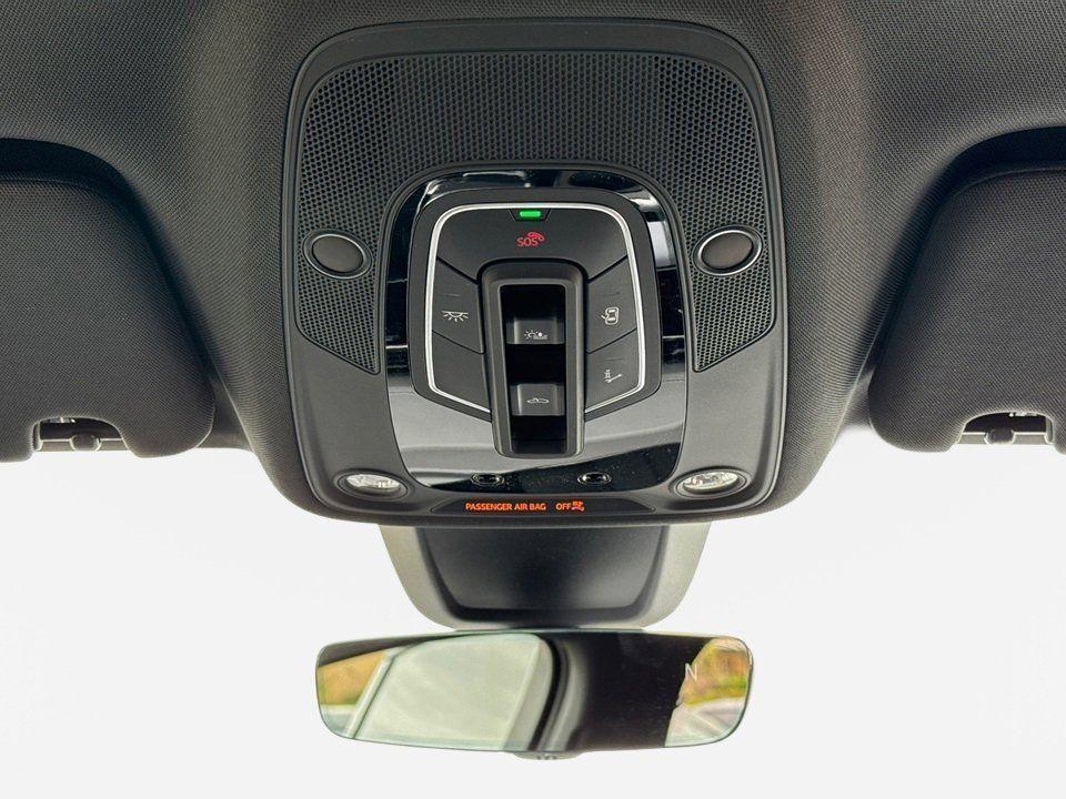 used 2025 Audi Q7 car, priced at $60,989