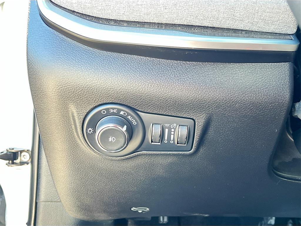 used 2025 Jeep Compass car, priced at $20,000