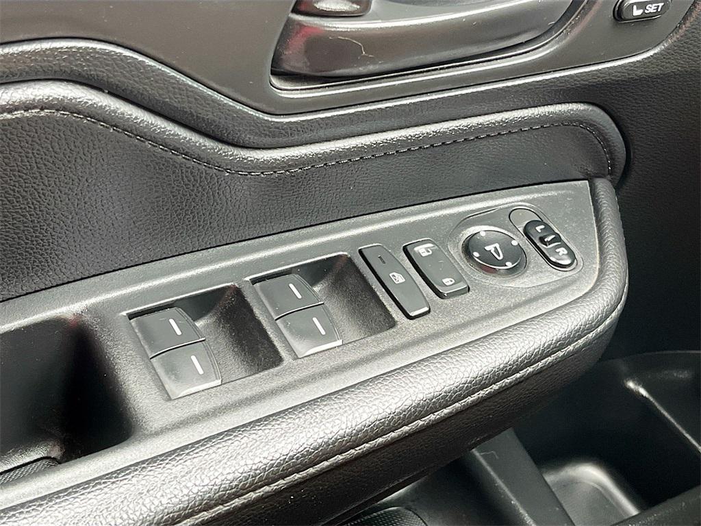 used 2023 Honda Odyssey car, priced at $28,100