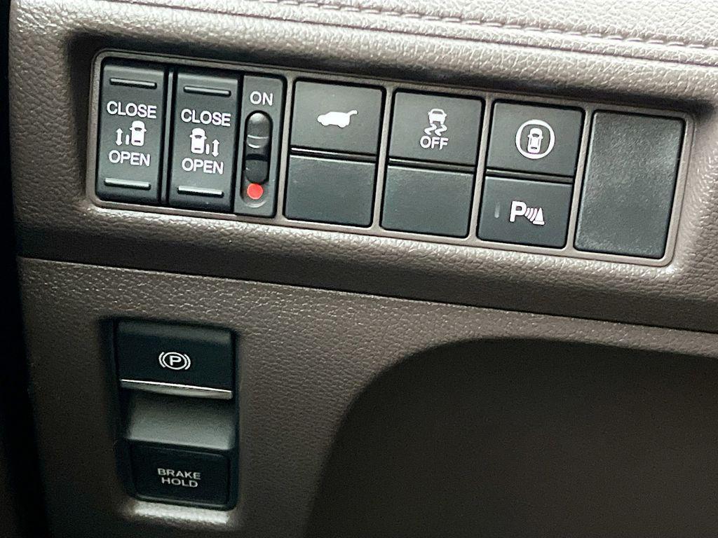 used 2024 Honda Odyssey car, priced at $28,800