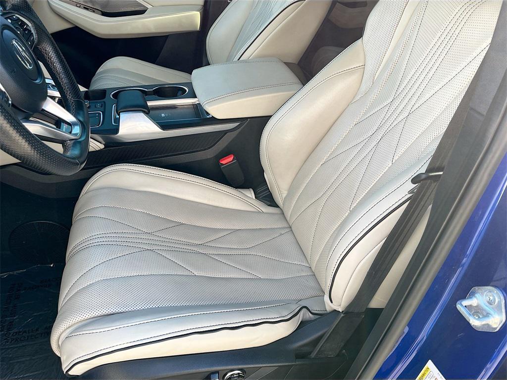 used 2024 Acura MDX car, priced at $44,200