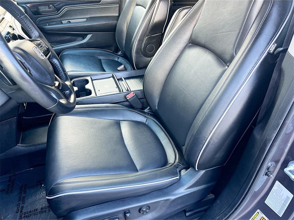 used 2025 Honda Odyssey car, priced at $35,000