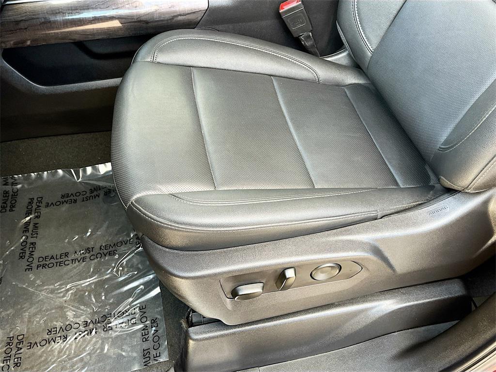 used 2025 Chevrolet Silverado 1500 car, priced at $45,800