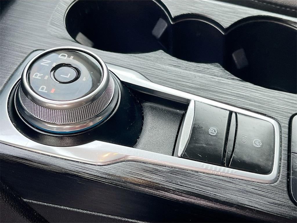 used 2022 Ford Escape car, priced at $13,000