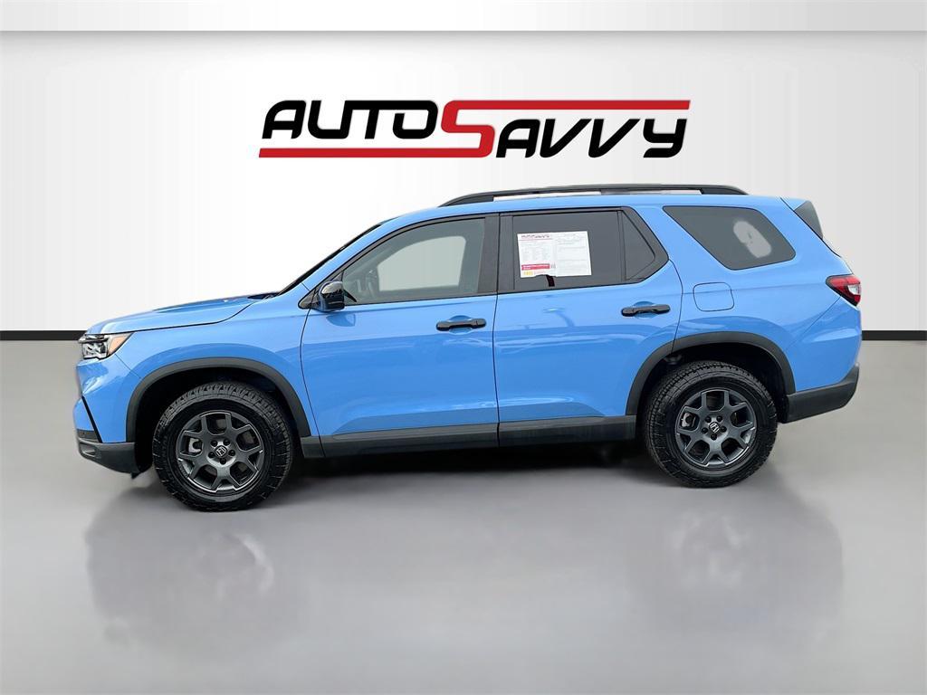 used 2025 Honda Pilot car, priced at $37,700
