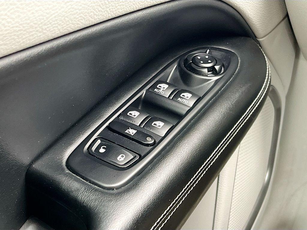 used 2020 Jeep Compass car, priced at $14,600