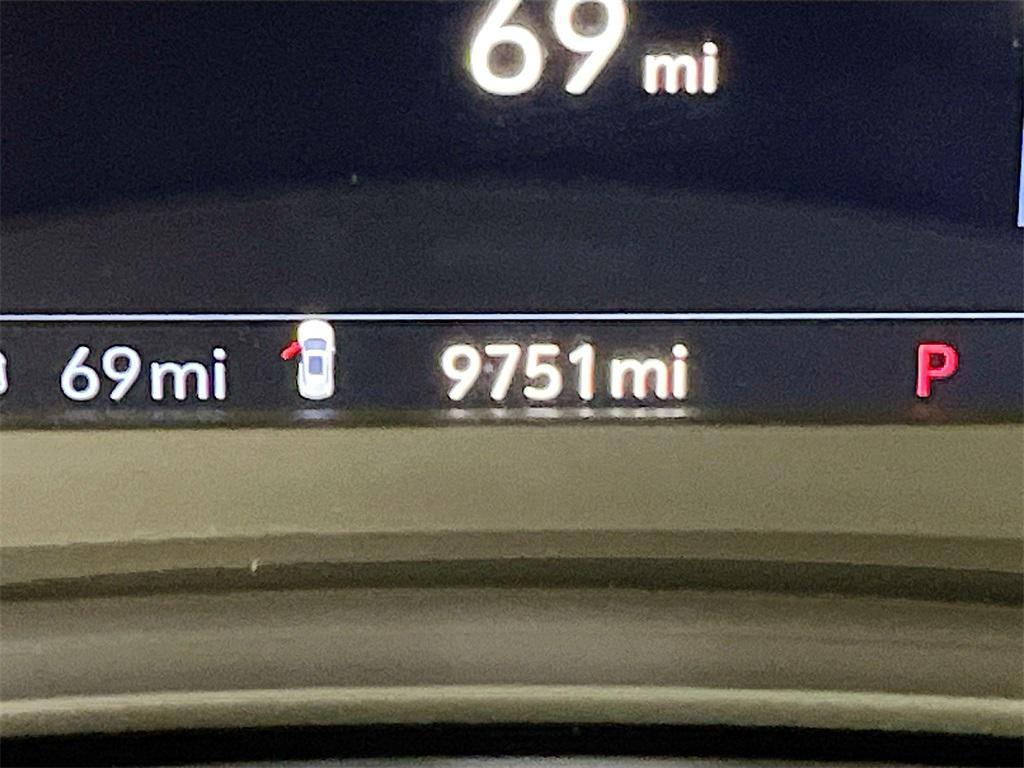 used 2024 Cadillac XT6 car, priced at $40,500