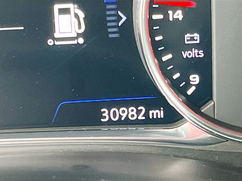 used 2023 Chevrolet Traverse car, priced at $31,000