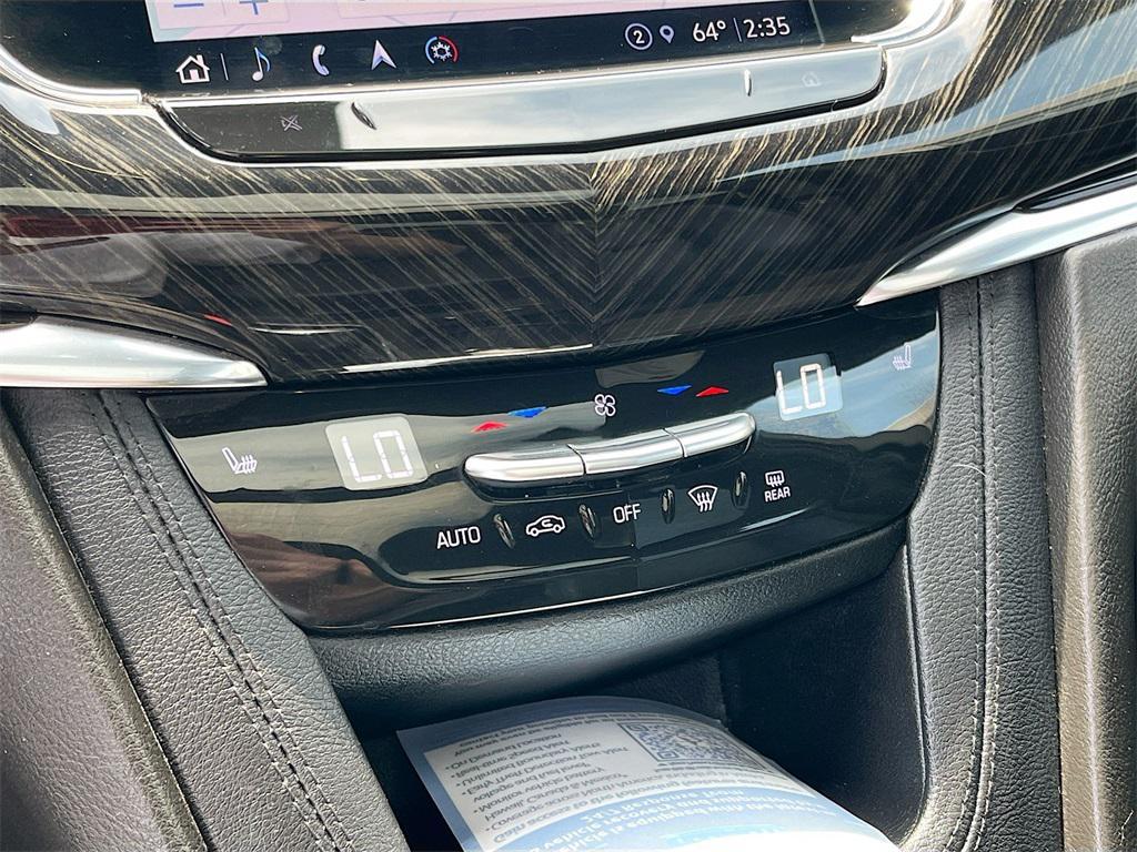 used 2022 Cadillac XT6 car, priced at $28,100