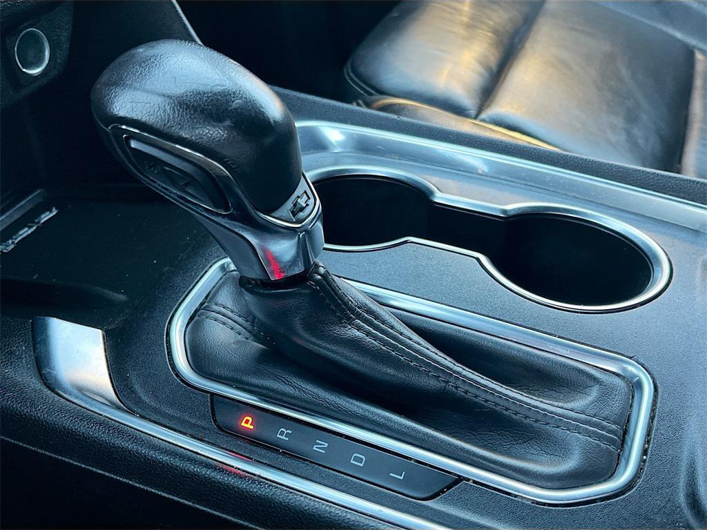 used 2022 Chevrolet Traverse car, priced at $25,300