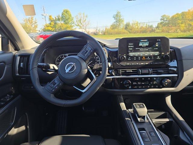 new 2025 Nissan Pathfinder car, priced at $38,785