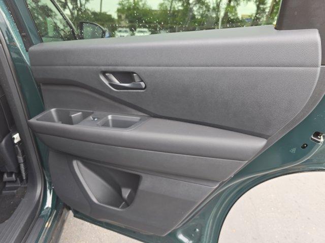 2025 Obsidian Green Pearl/Super Black Nissan Pathfinder