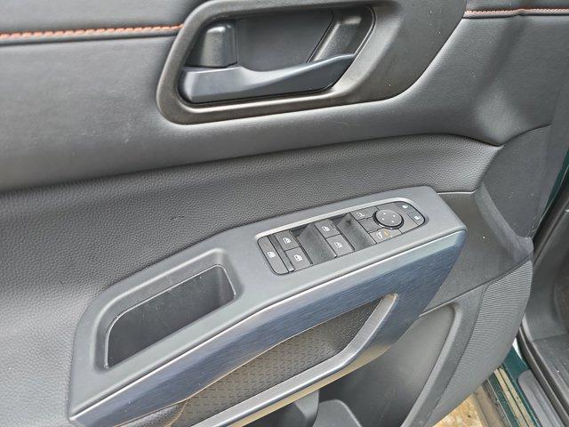 2025 Obsidian Green Pearl/Super Black Nissan Pathfinder