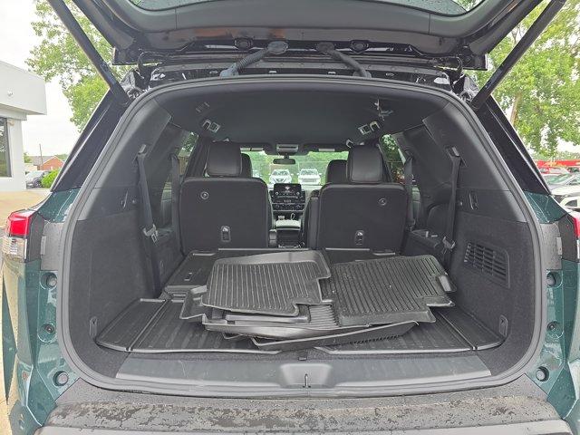 2025 Obsidian Green Pearl/Super Black Nissan Pathfinder