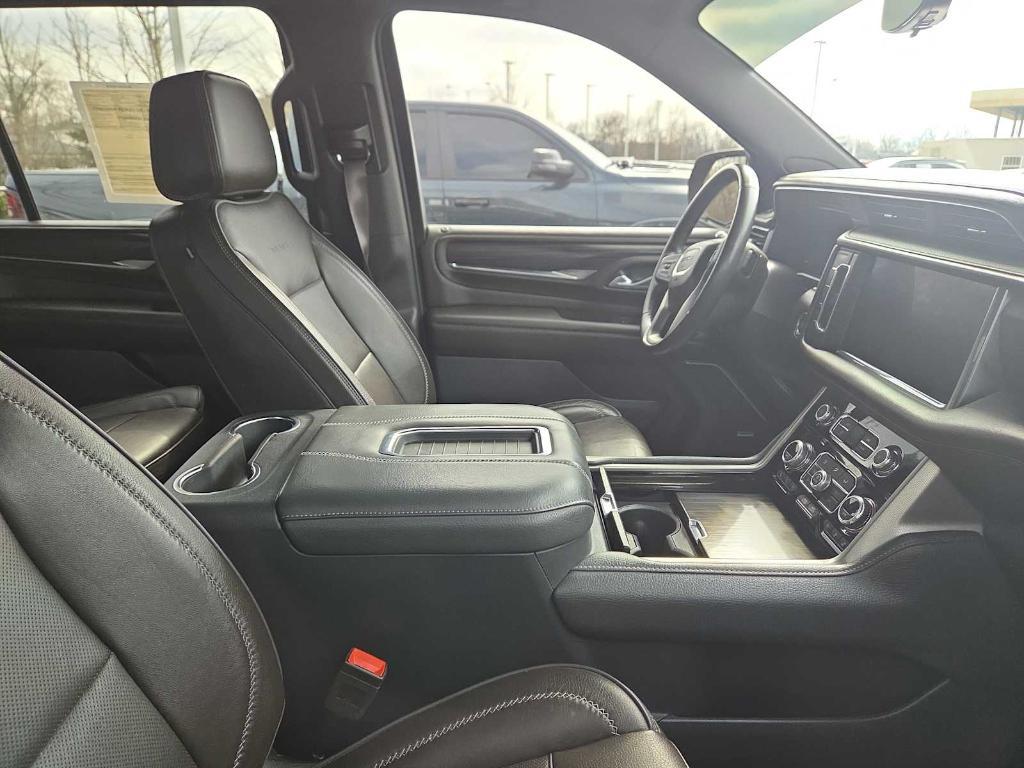 used 2022 GMC Yukon XL car, priced at $60,901