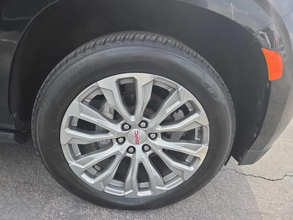 used 2022 GMC Yukon XL car, priced at $60,901