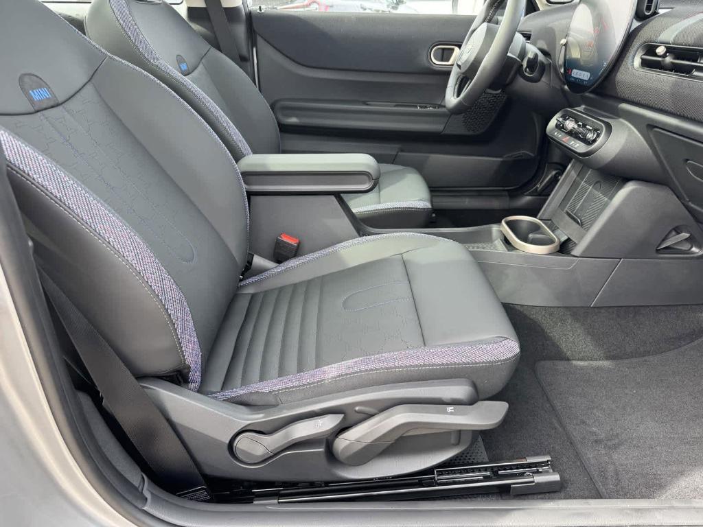 new 2025 MINI Hardtop car, priced at $37,345