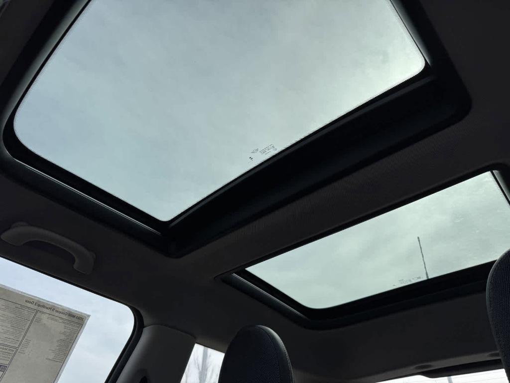 new 2025 MINI Hardtop car, priced at $37,345