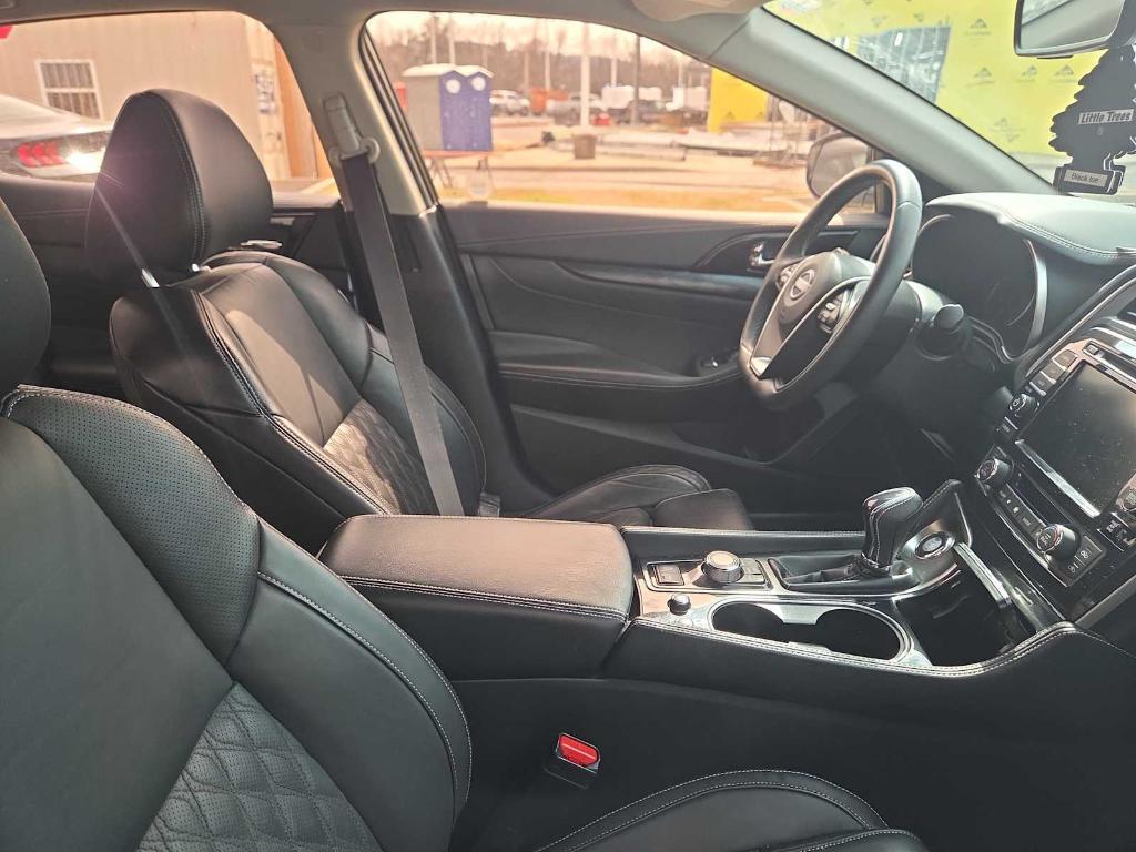 used 2023 Nissan Maxima car, priced at $31,901