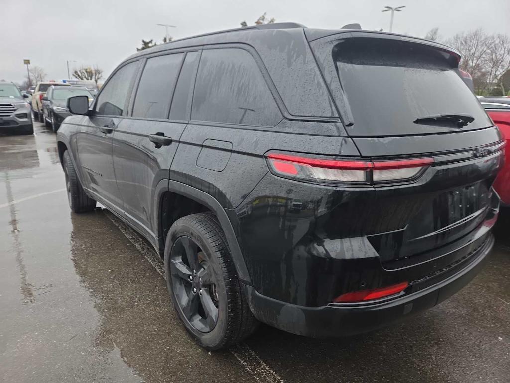 used 2024 Jeep Grand Cherokee car, priced at $33,901