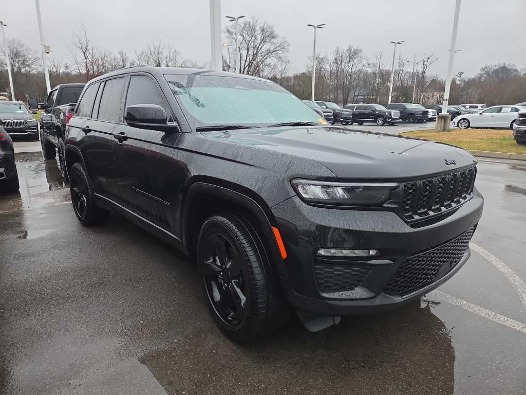 used 2024 Jeep Grand Cherokee car, priced at $33,901