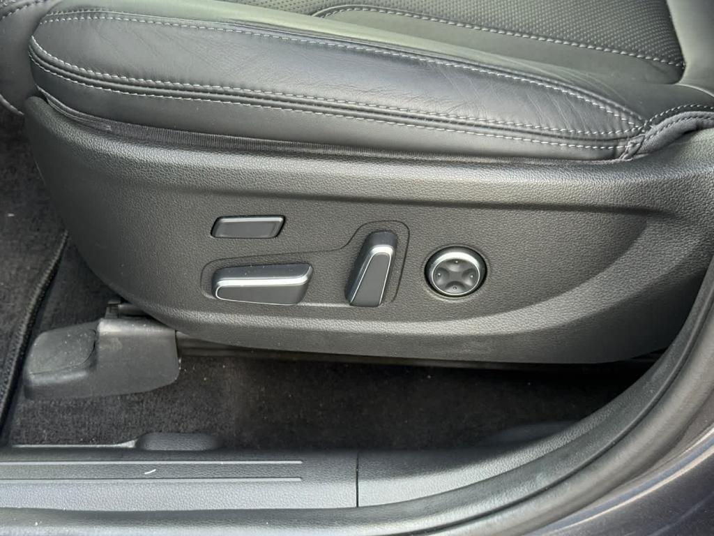 used 2023 Hyundai Santa Fe car, priced at $22,901