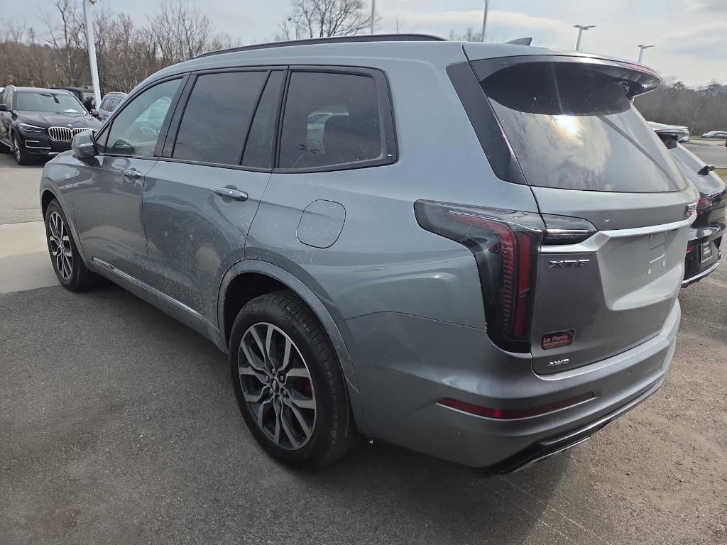 used 2023 Cadillac XT6 car, priced at $41,901