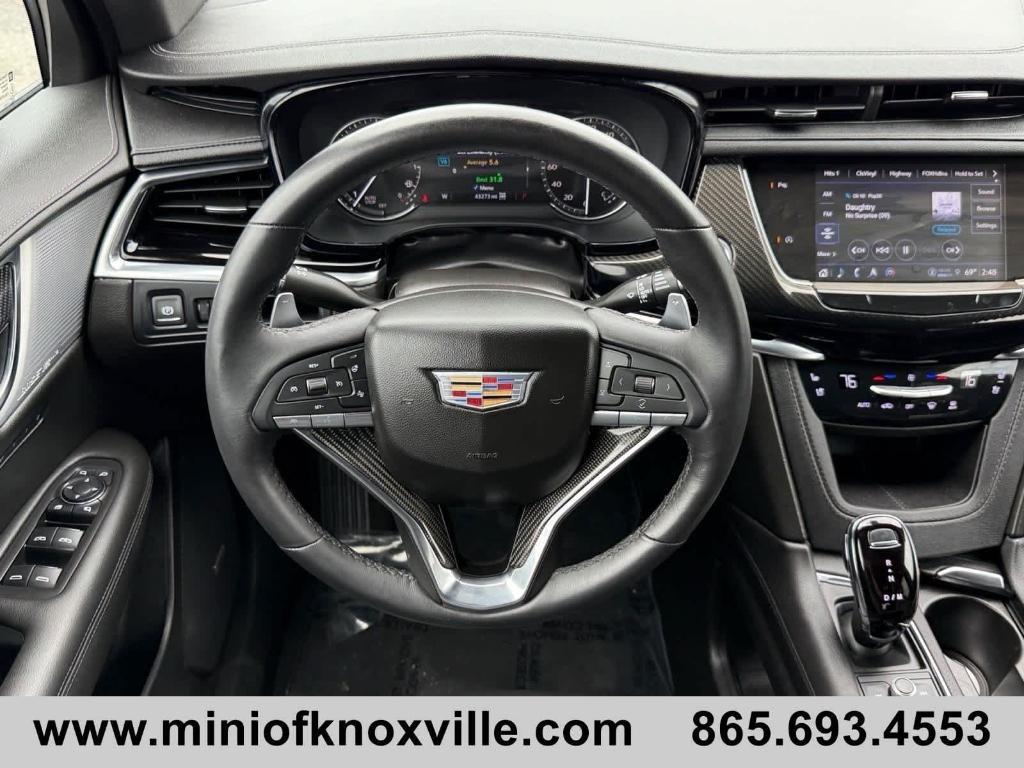 used 2023 Cadillac XT6 car, priced at $41,901