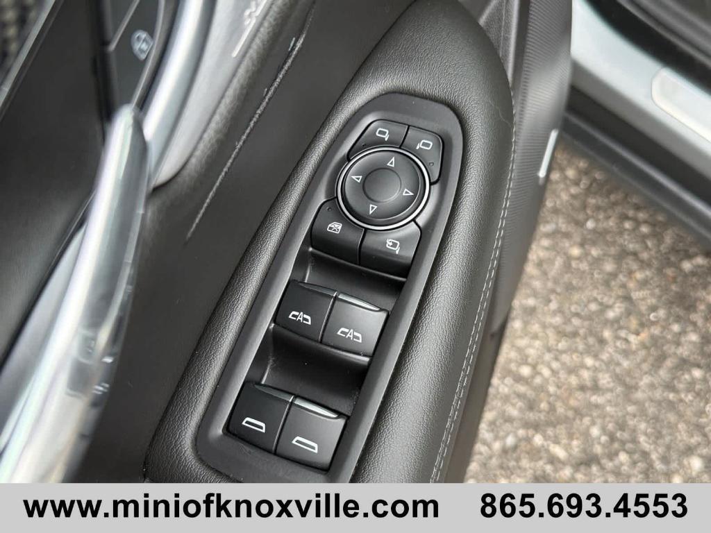 used 2023 Cadillac XT6 car, priced at $41,901