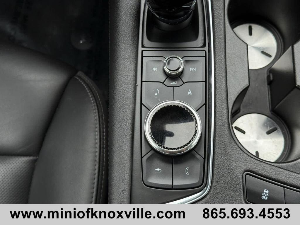 used 2023 Cadillac XT6 car, priced at $41,901