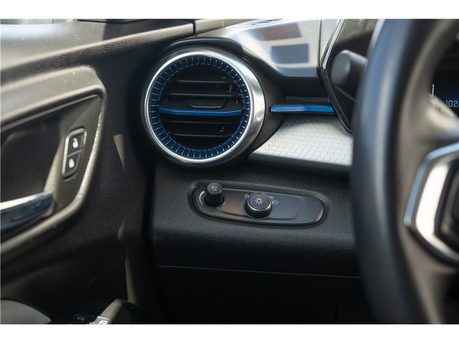 used 2025 Chevrolet Trax car, priced at $22,999