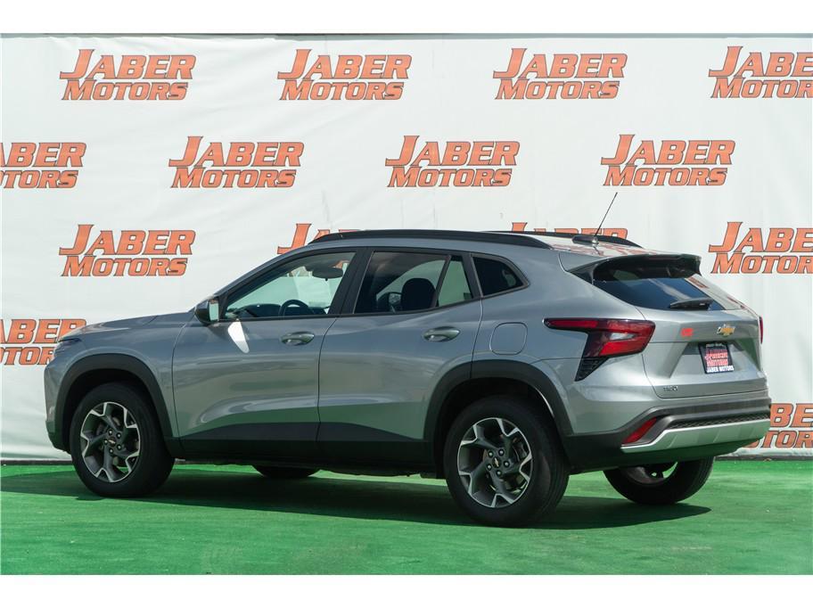 used 2025 Chevrolet Trax car, priced at $22,999