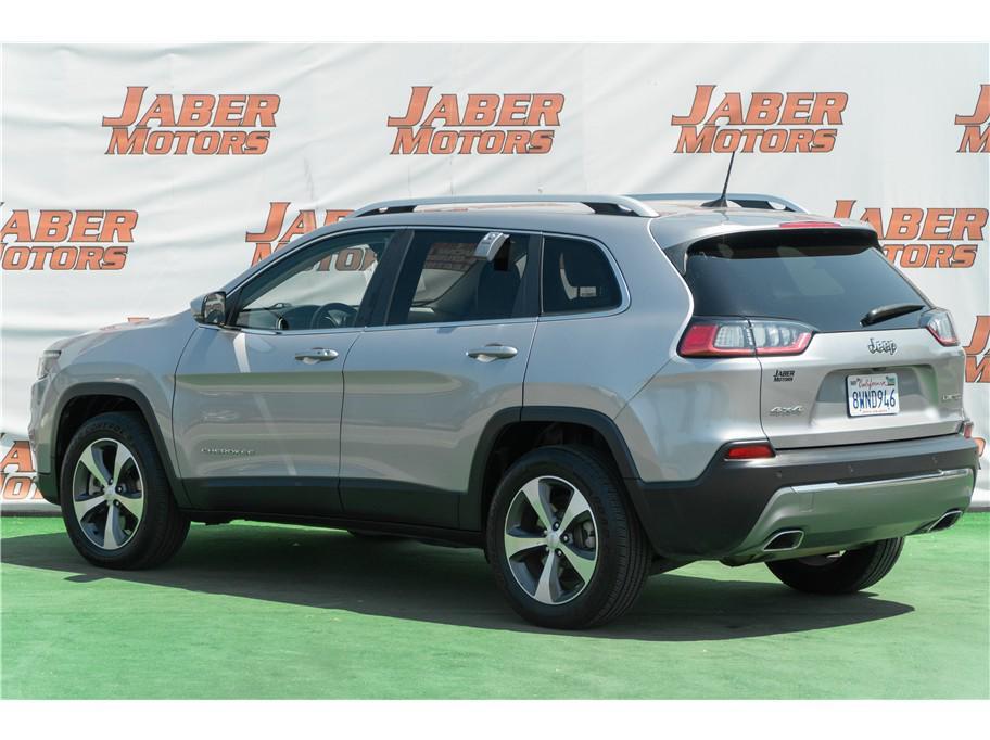 used 2020 Jeep Cherokee car, priced at $17,900