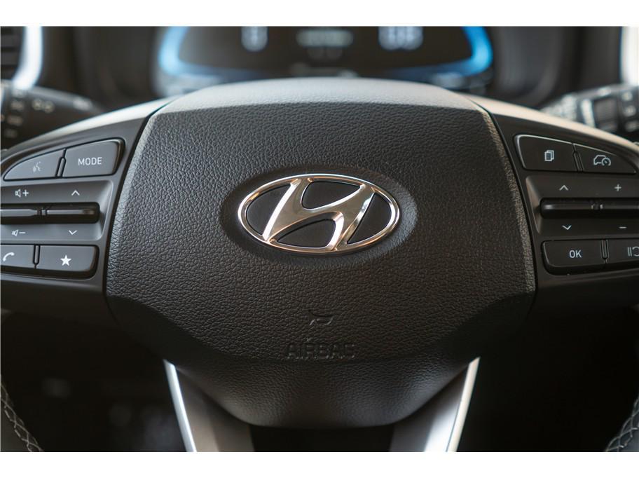 used 2025 Hyundai Venue car, priced at $19,999