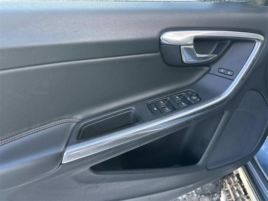 used 2017 Volvo V60 Cross Country car, priced at $12,494