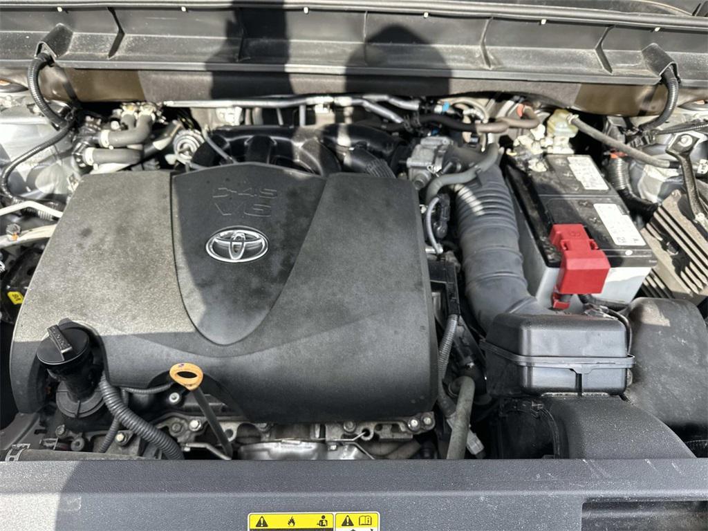 used 2022 Toyota Highlander car, priced at $30,800