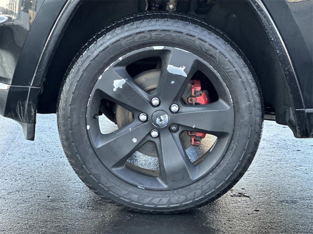used 2015 Jeep Grand Cherokee car, priced at $14,250