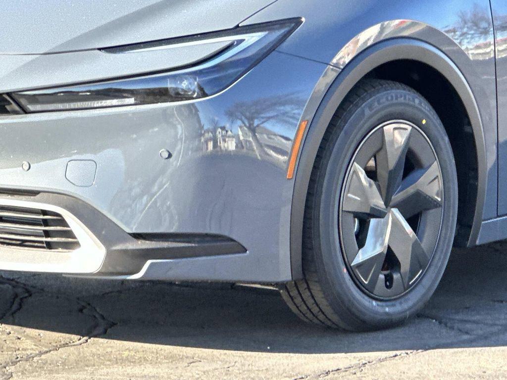 new 2026 Toyota Prius Plug-In Hybrid car, priced at $35,289