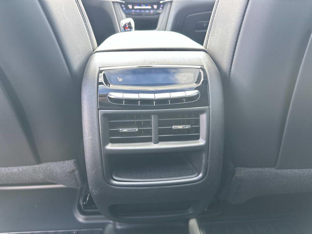 used 2023 Cadillac XT5 car, priced at $25,041