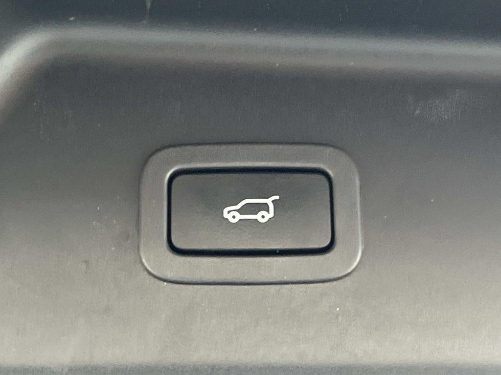 used 2015 Land Rover Range Rover car, priced at $19,250