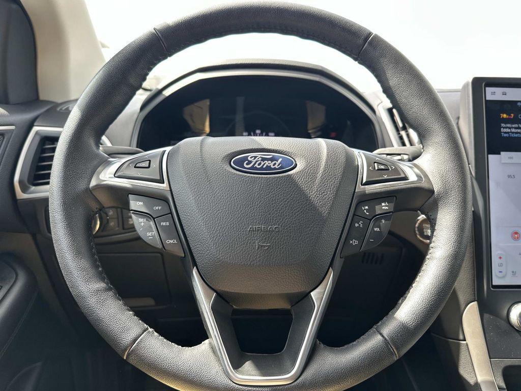 used 2024 Ford Edge car, priced at $24,900