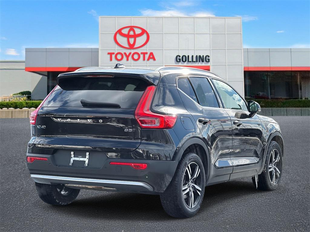 used 2025 Volvo XC40 car, priced at $29,200